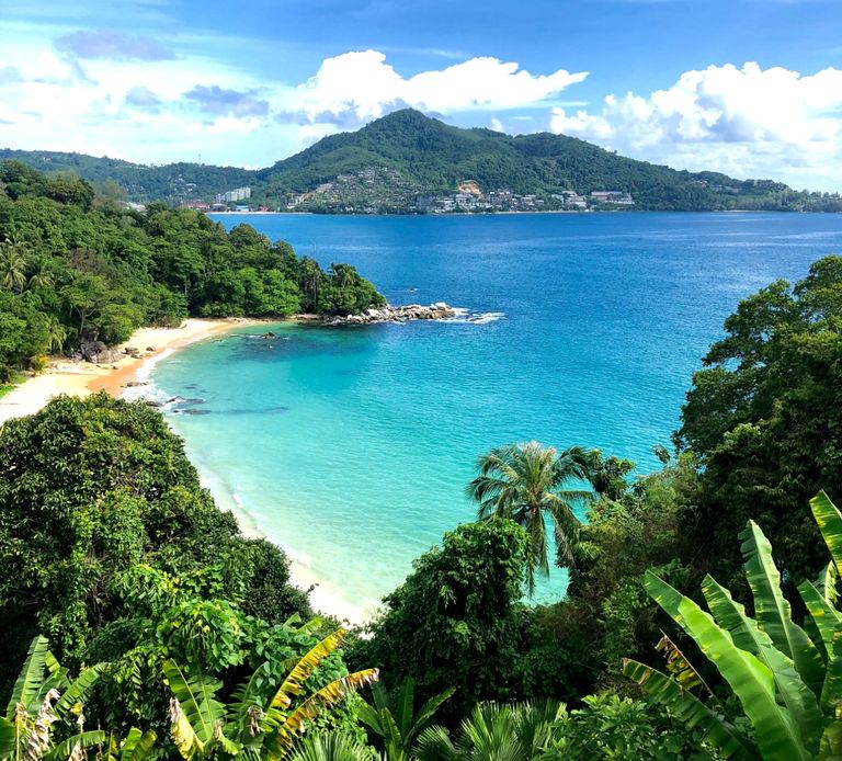 picture of a Thai beach taken from a height